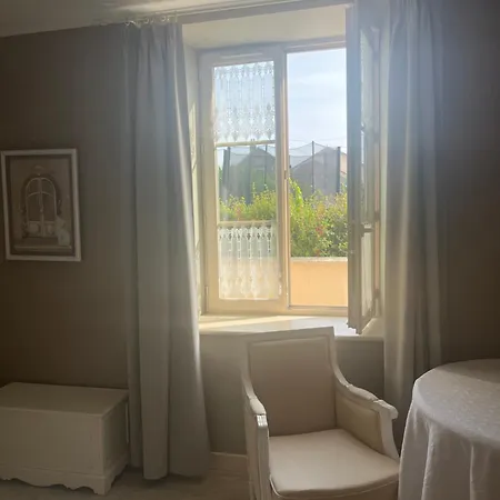 Chez Elodie ホームステイ
